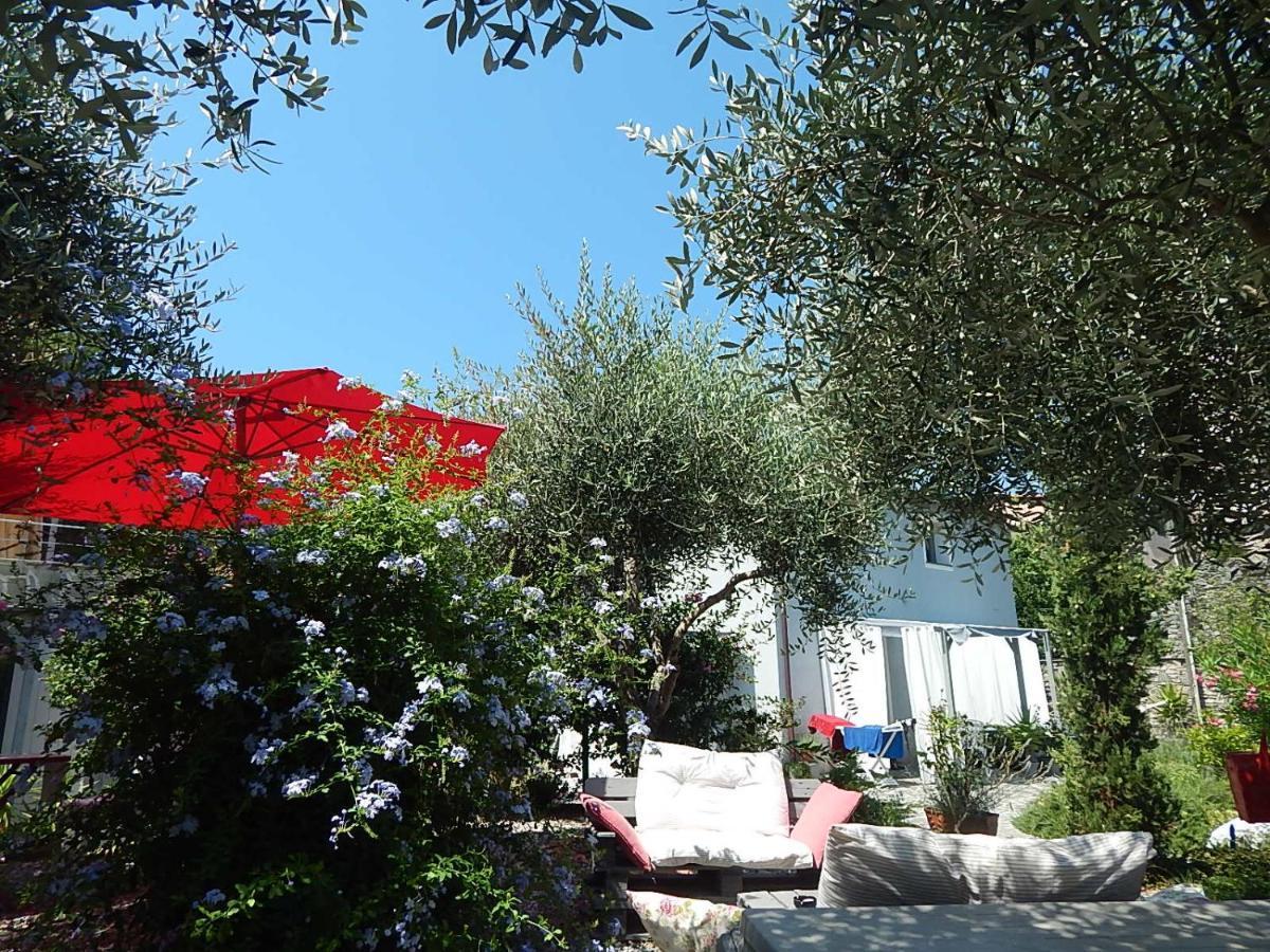 B&B Pie Del Castello Леванто Екстер'єр фото