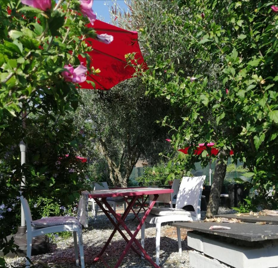 B&B Pie Del Castello Леванто Екстер'єр фото