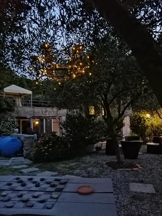 B&B Pie Del Castello Леванто Екстер'єр фото